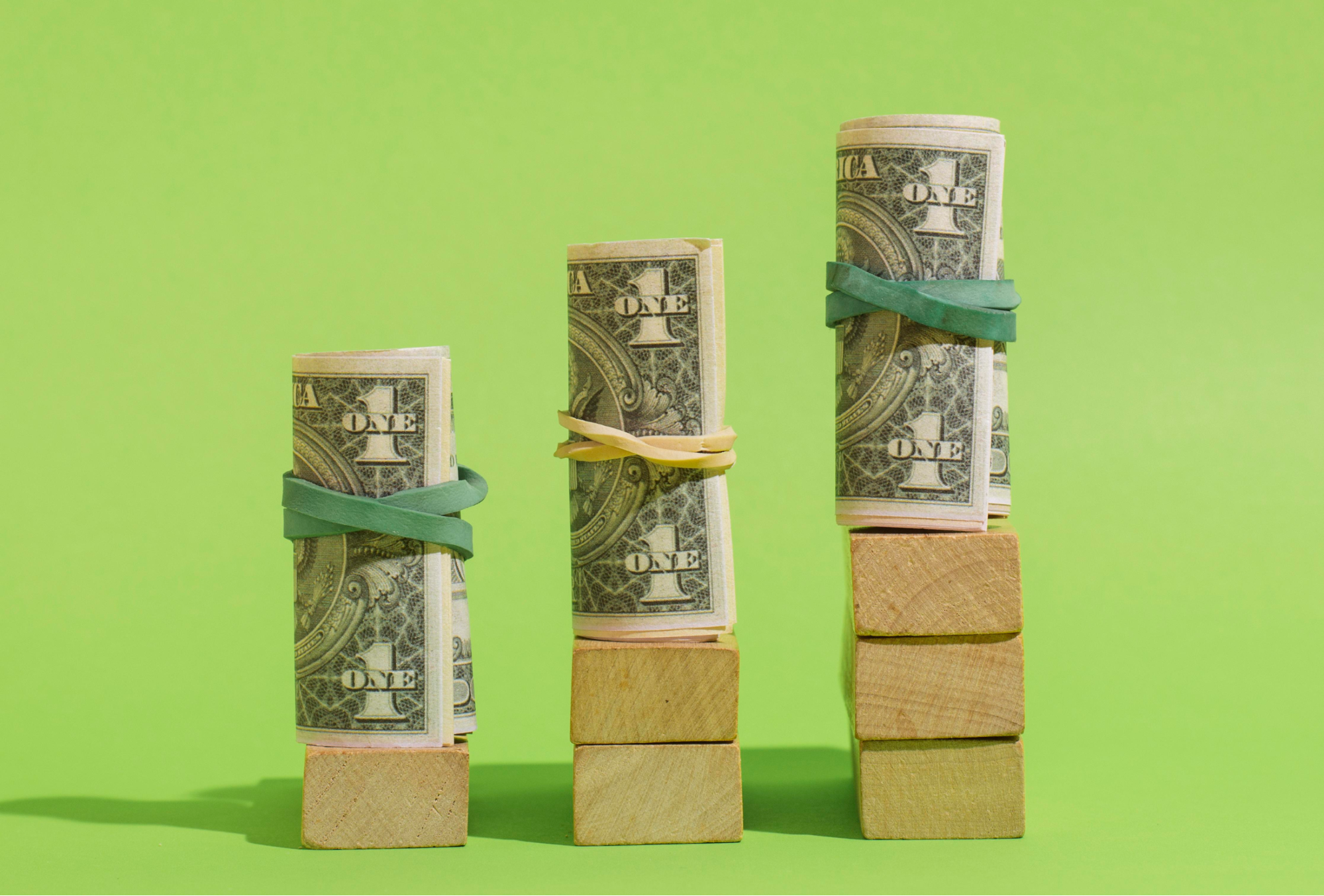 Bundled 1 dollar notes that get higher