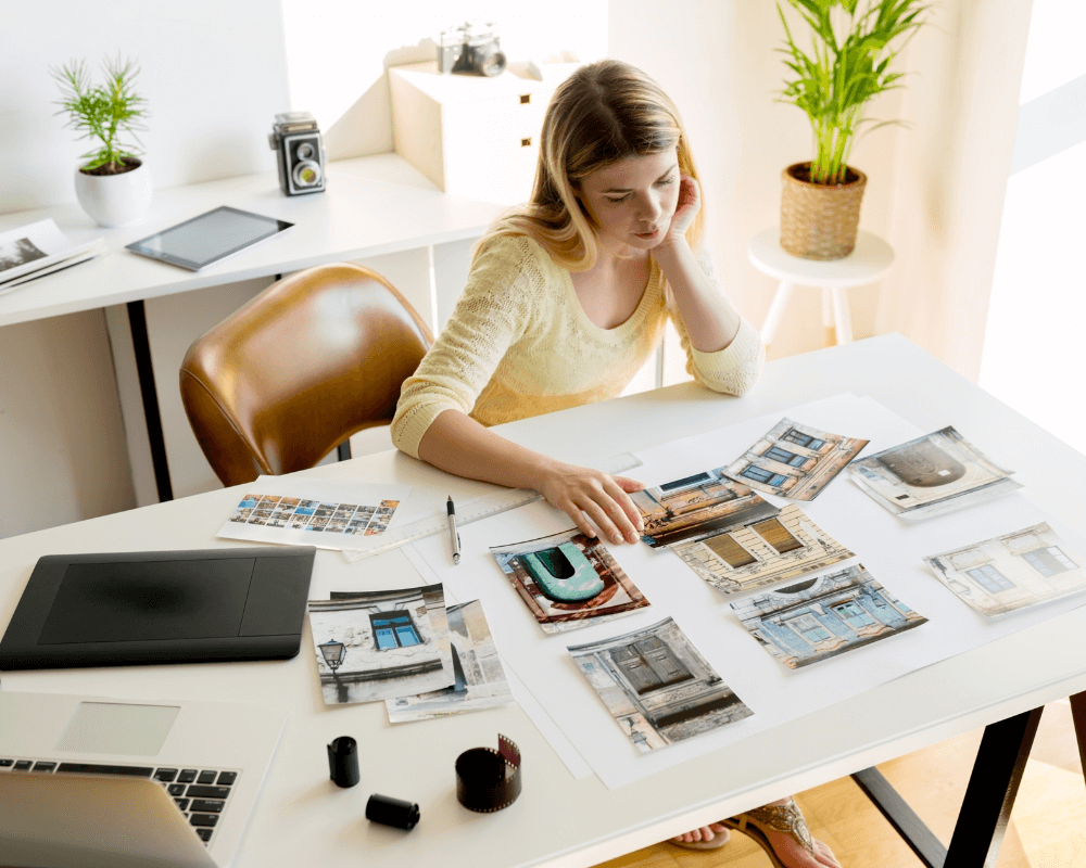 a freelancer aligning her work portfolio