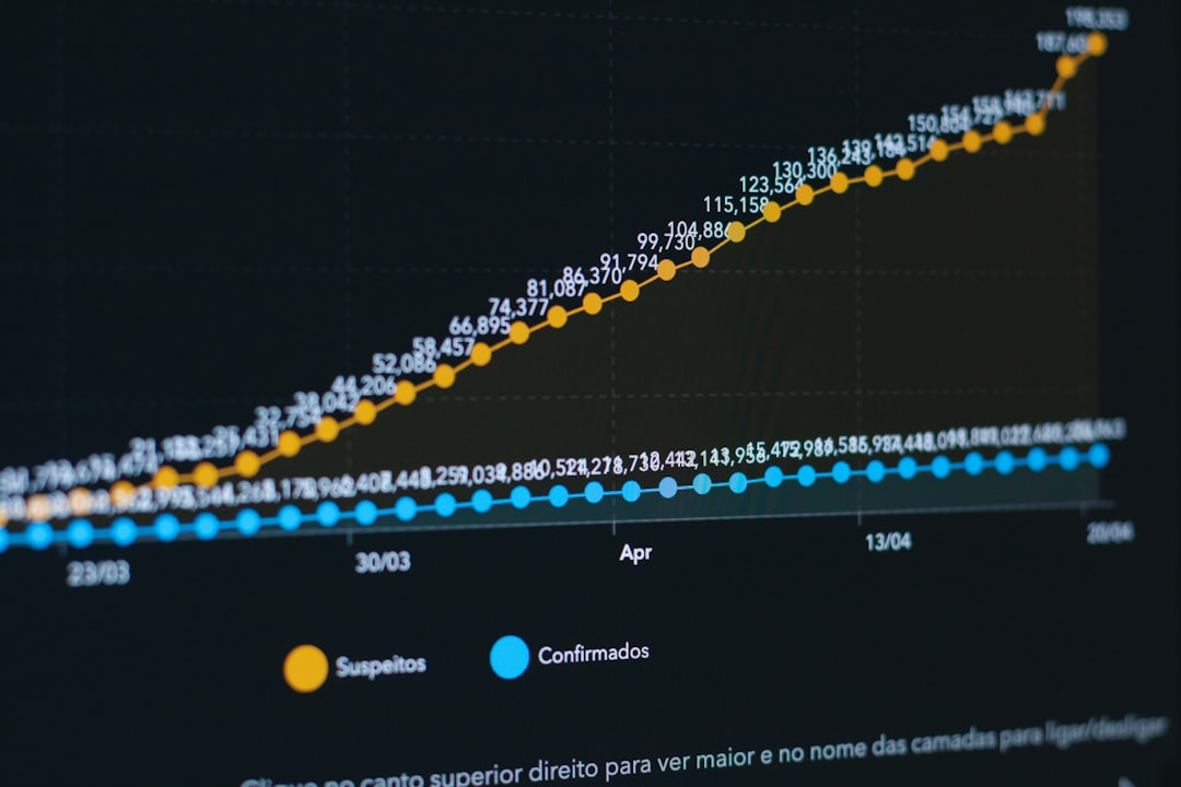 how to scale a startup with contractors - Simple infographic showing the startup scaling timeline from pre-seed to Series A, with contractor vs. full-time hire ratios at each stage